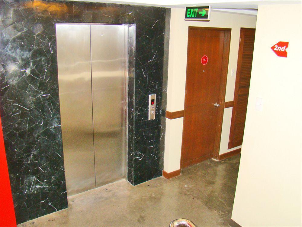 Express Inn Mactan Lapu-Lapu City Exterior foto