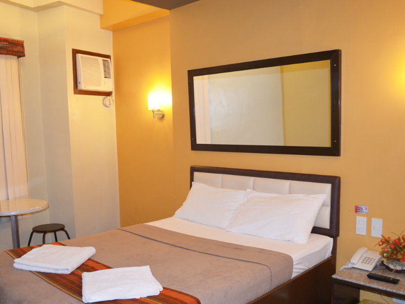 Express Inn Mactan Lapu-Lapu City Exterior foto