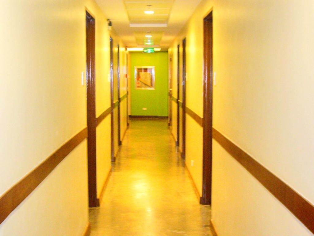 Express Inn Mactan Lapu-Lapu City Exterior foto